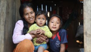 Arisa Praja With Her Children. (PC CN)